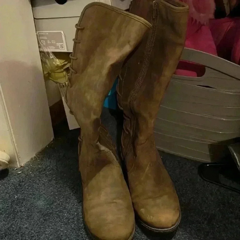 STEVE MADDEN size 5 tall boots